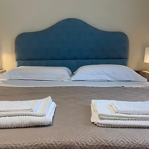  Bed & Breakfast Casa Battisti Bellissimo In Centro Ideale Per Famiglie O Gruppi Di Amici - Max 3 Camere, Max 8 Persone